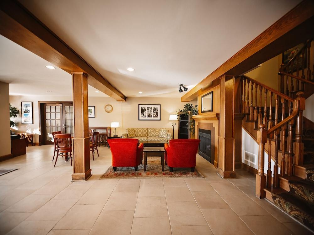 Travelodge Suites By Wyndham Regina - Eastgate Bay Экстерьер фото