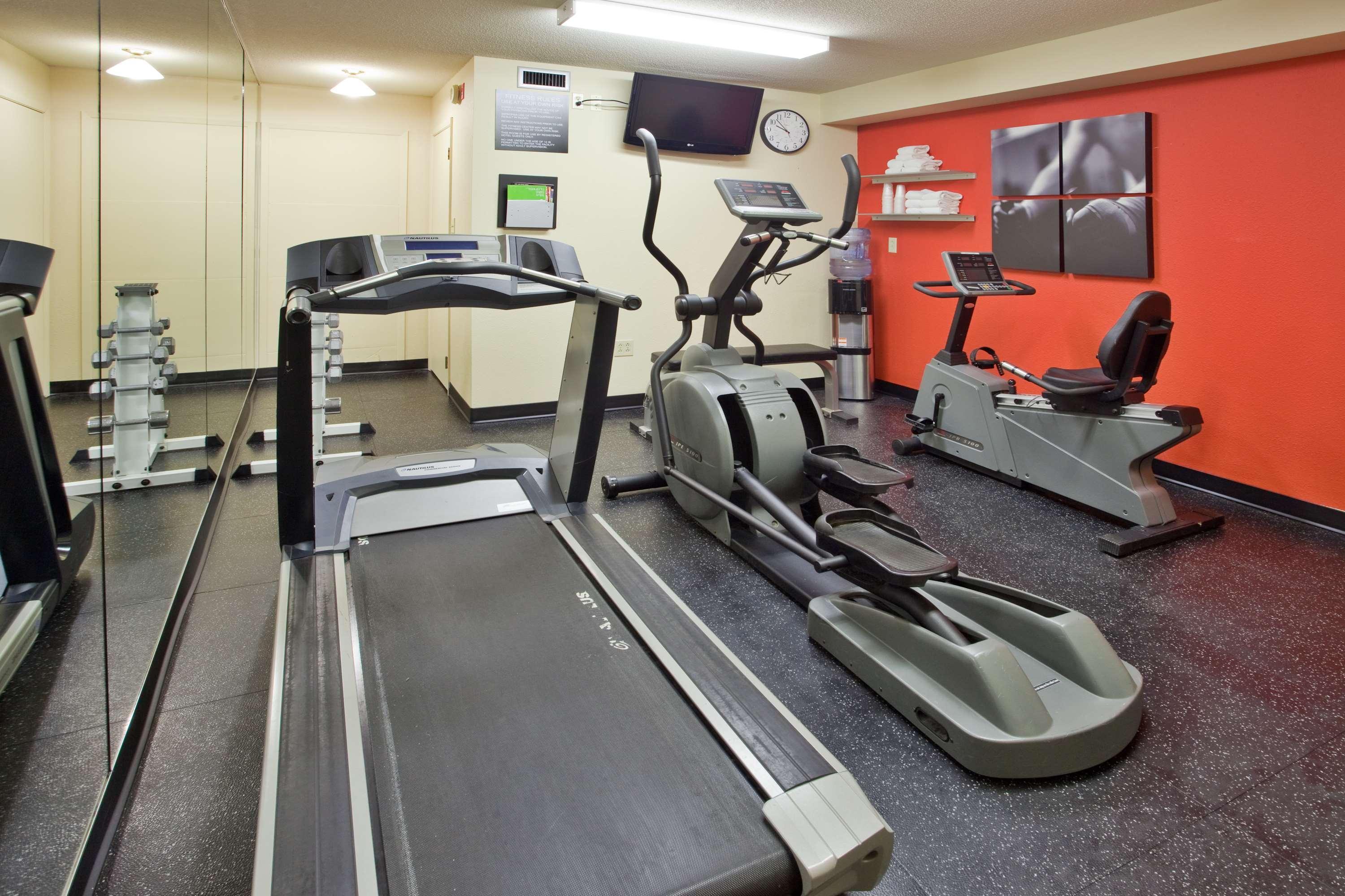 Travelodge Suites By Wyndham Regina - Eastgate Bay Экстерьер фото